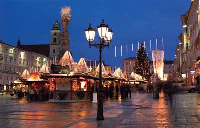 Hauptplatz Linz Kommunale Überdachung von Licht-Planung OÖ